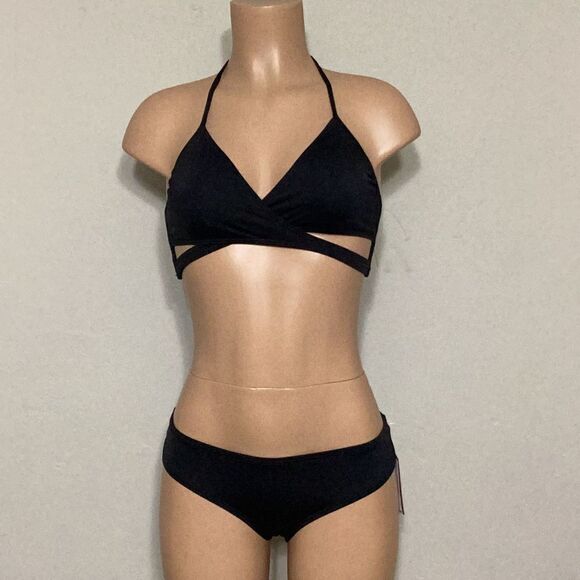 New. Vince Camuto black wrap and ruched bikini set. Normally $112 - Picture 1 of 10
